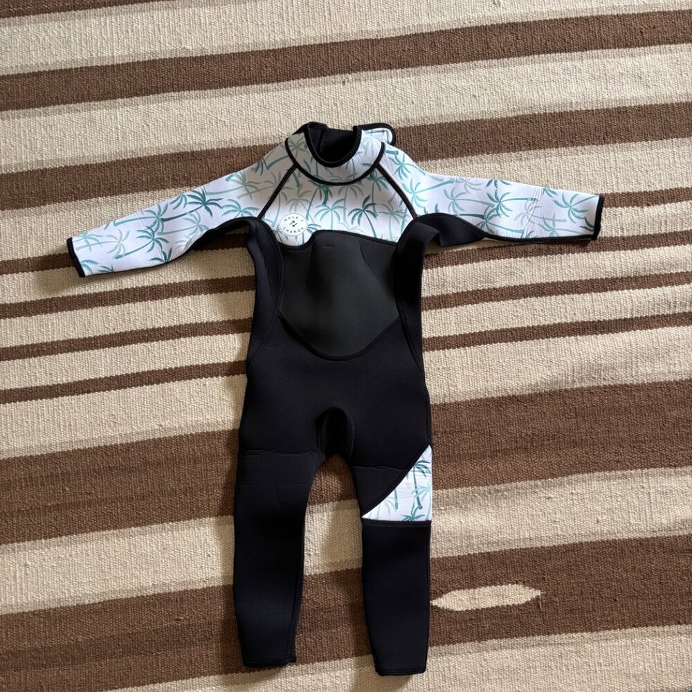 NWOT 4T Unisex Wetsuit Save 2 Change Palms